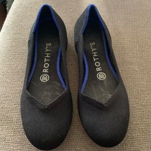 Black Rothy’s flats
